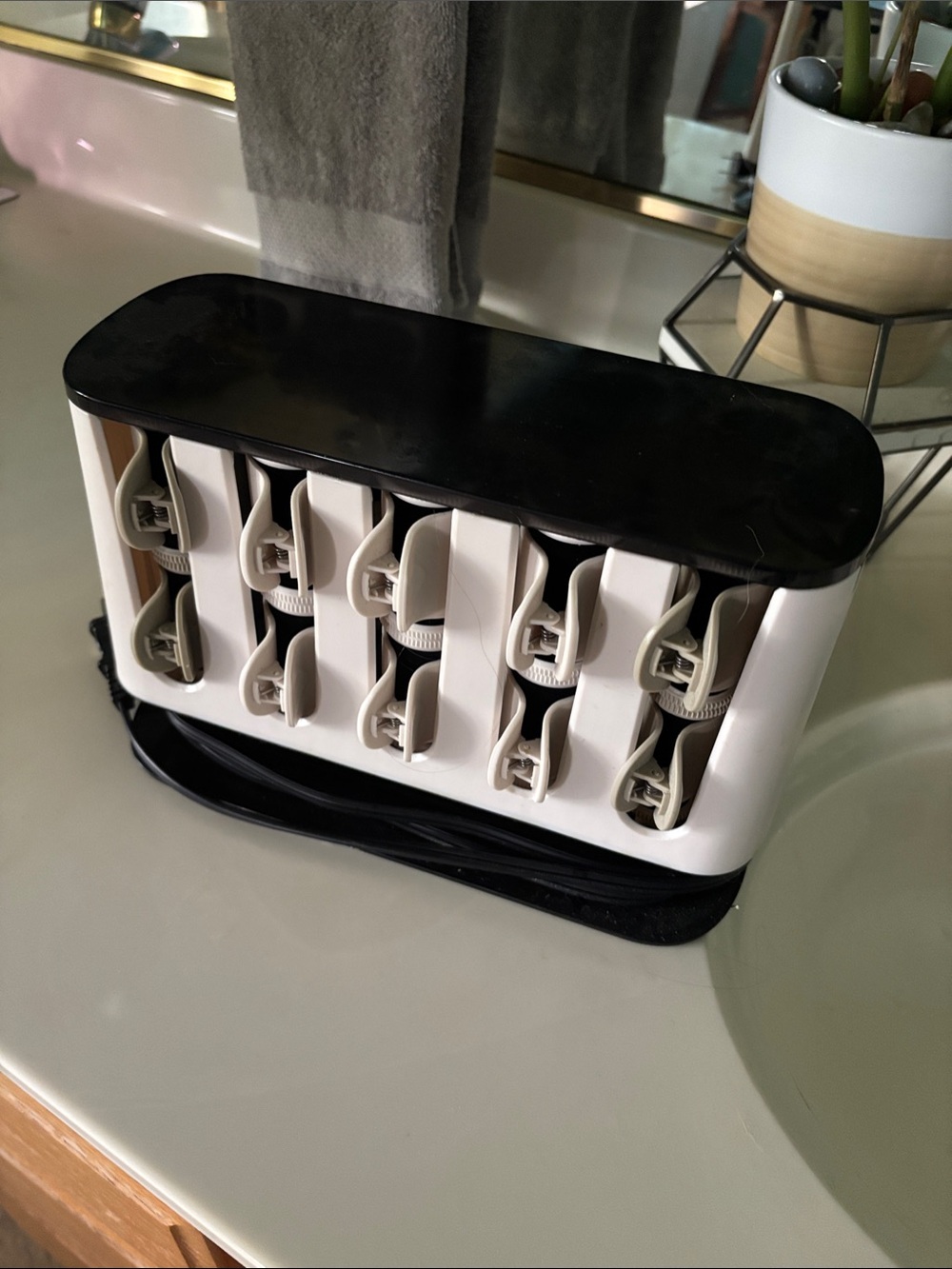 ARGAN OIL AND KERATIN INFUSED CURLERS